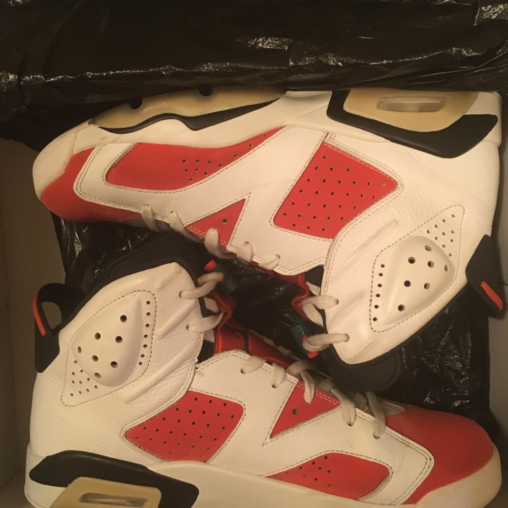 Jordan retro 6 Gatorades with og box size 11 8/10